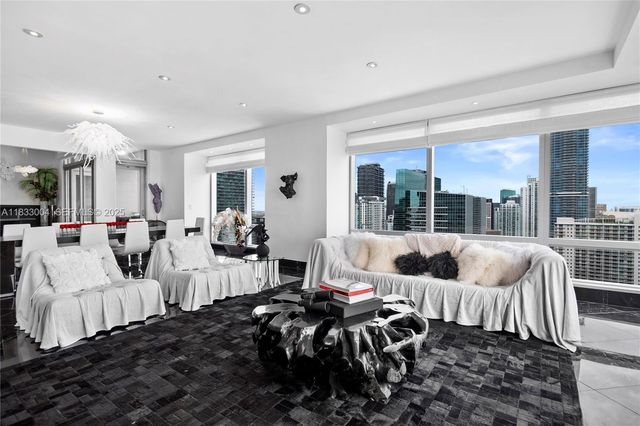 1425 Brickell Avenue 42E, Miami, FL 33131