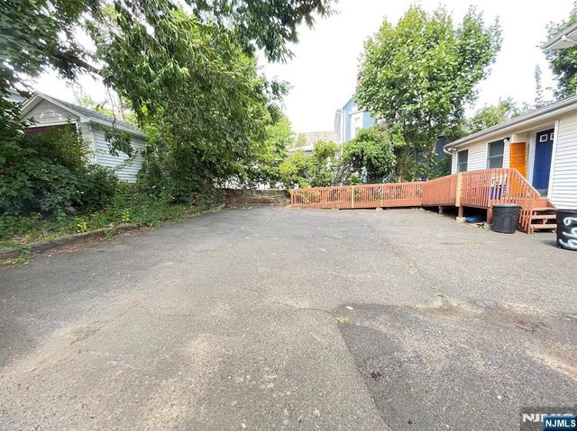 699 Kearny Avenue, Kearny, NJ 07032