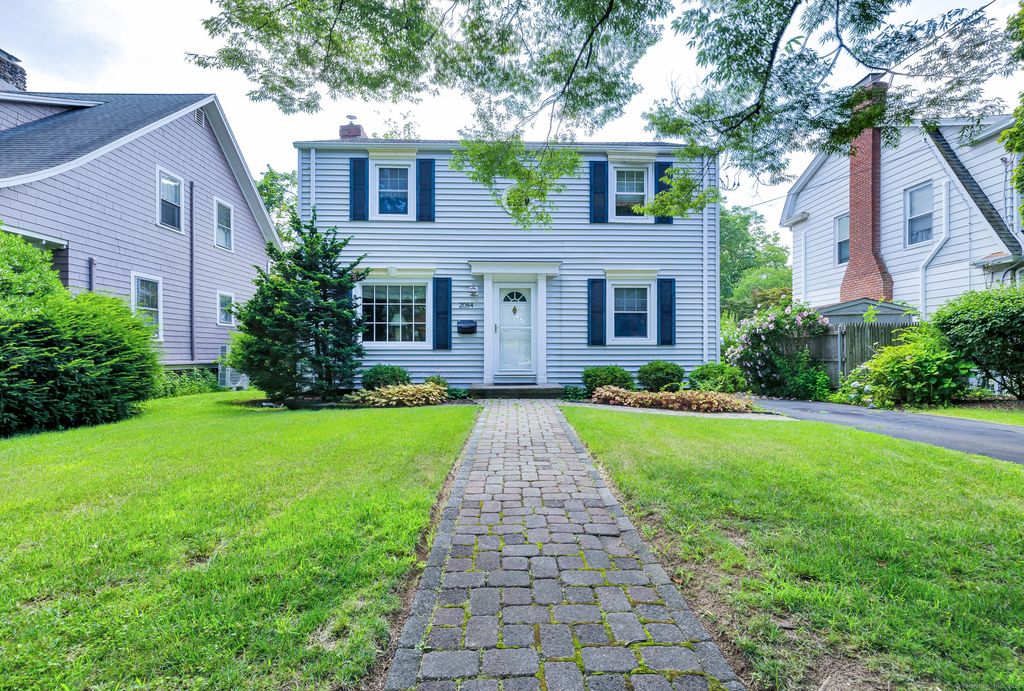 2084 Chapel Street, New Haven, CT 06515