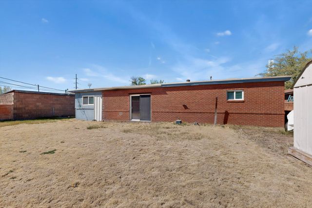 2328 Wyoming Boulevard NE, Albuquerque, NM 87112