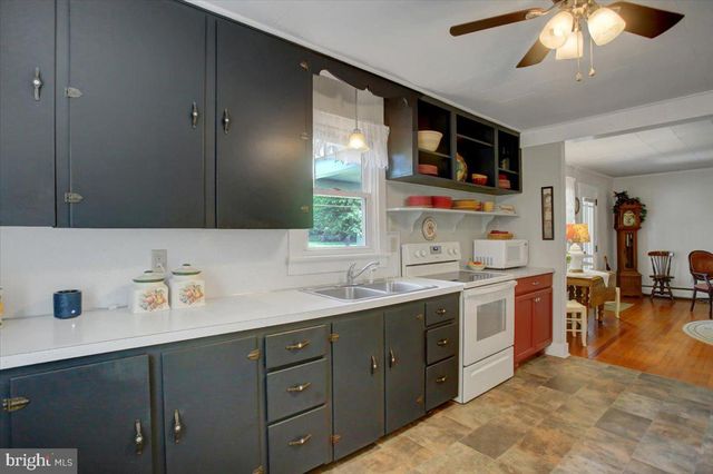 30 WYRICK AVE, Shippensburg, PA 17257