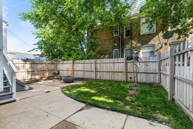 602 W Maple STREET, Milwaukee, WI 53204