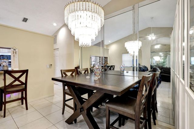 7888 Lexington Club Boulevard B, Delray Beach, FL 33446