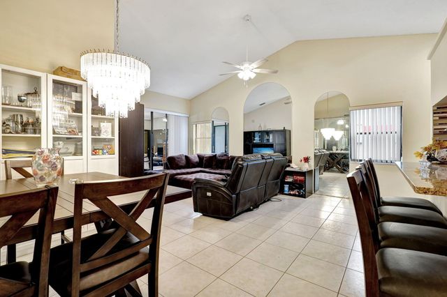7888 Lexington Club Boulevard B, Delray Beach, FL 33446
