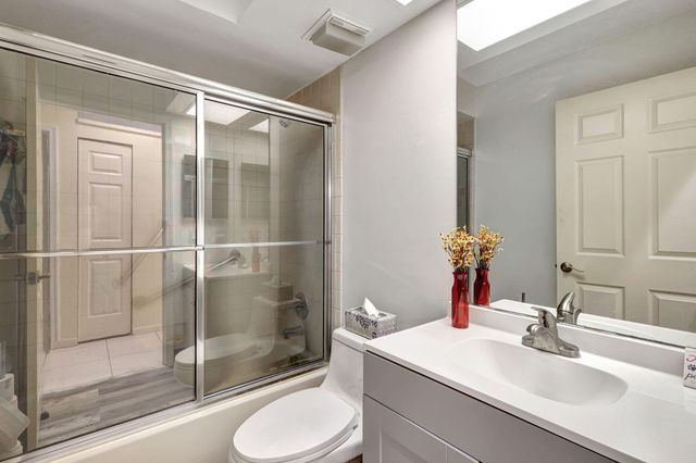 7888 Lexington Club Boulevard B, Delray Beach, FL 33446