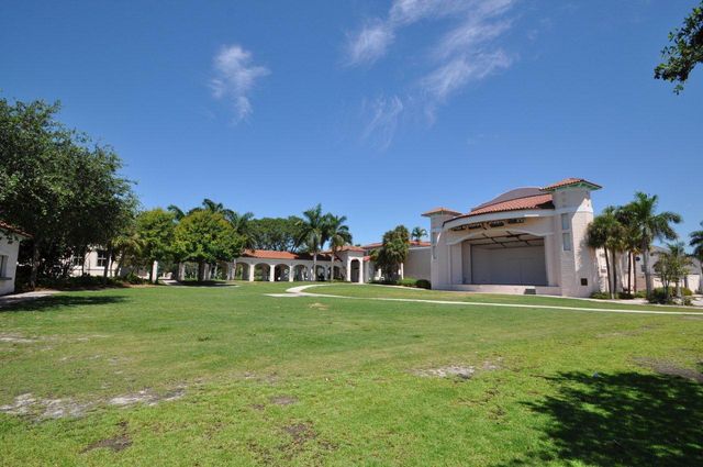 7888 Lexington Club Boulevard B, Delray Beach, FL 33446