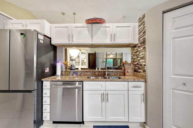 7888 Lexington Club Boulevard B, Delray Beach, FL 33446