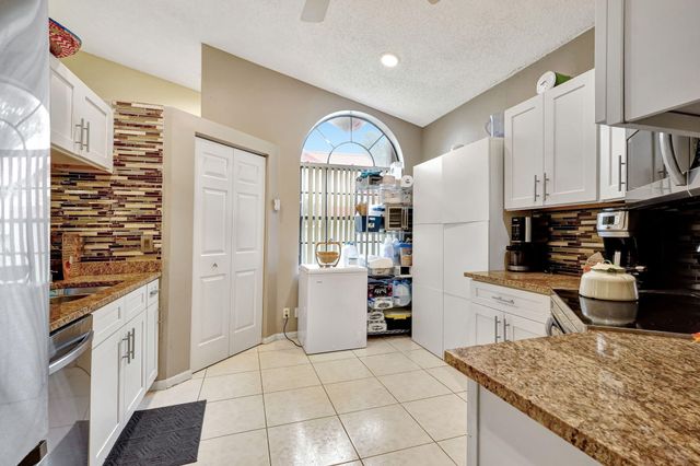 7888 Lexington Club Boulevard B, Delray Beach, FL 33446