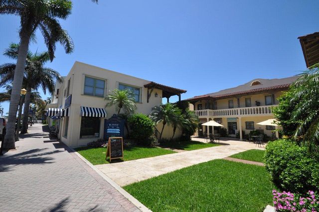 7888 Lexington Club Boulevard B, Delray Beach, FL 33446