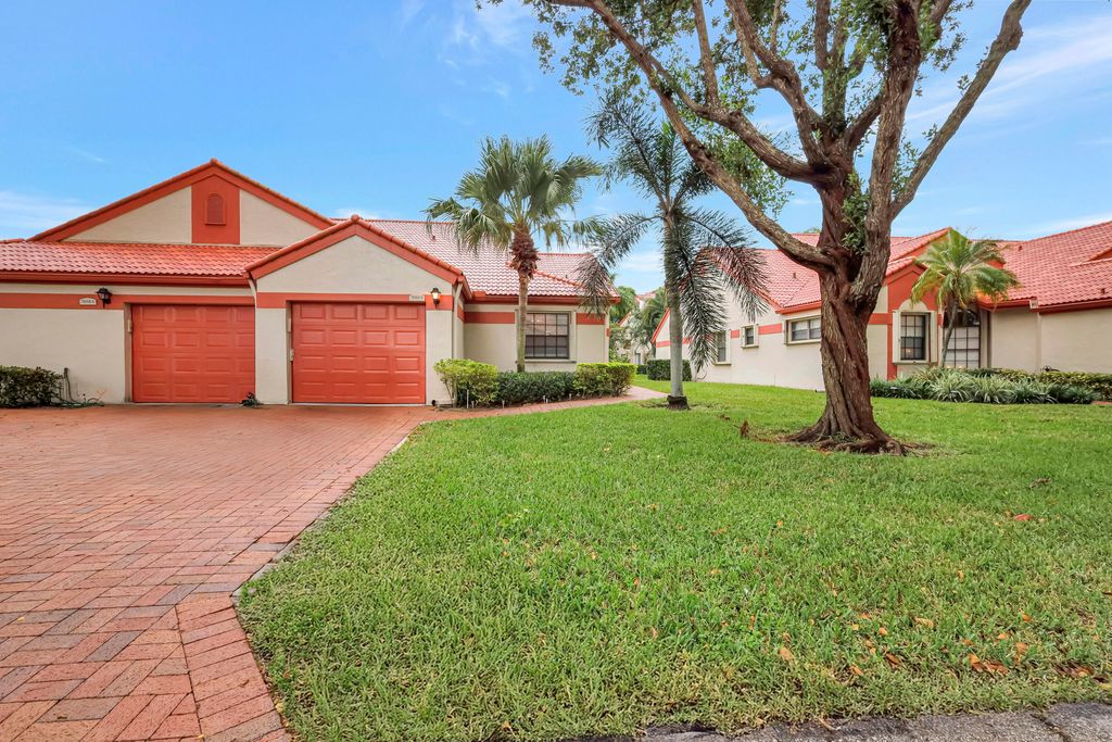7888 Lexington Club Boulevard B, Delray Beach, FL 33446