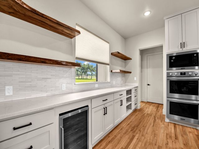 1050 Kingsley Court, Weatherford, TX 76087