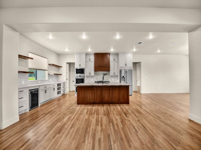 1050 Kingsley Court, Weatherford, TX 76087