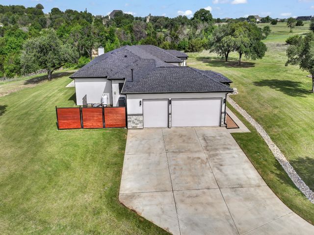 1050 Kingsley Court, Weatherford, TX 76087