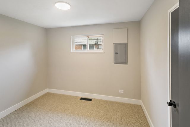 17303 Chicago Avenue, Lansing, IL 60438