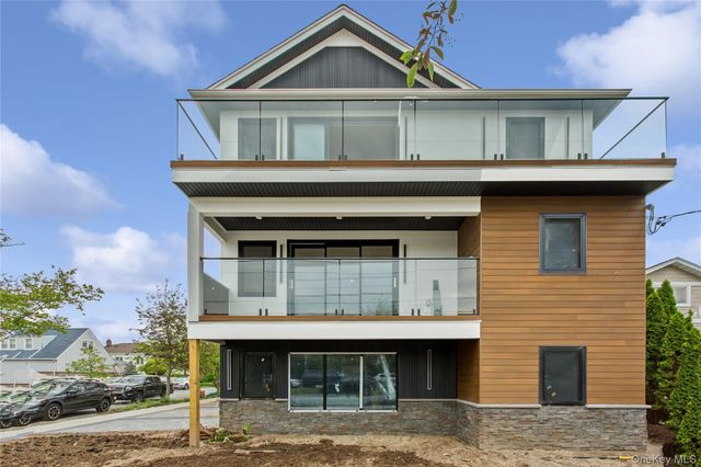 400 E Olive Street, Long Beach, NY 11561