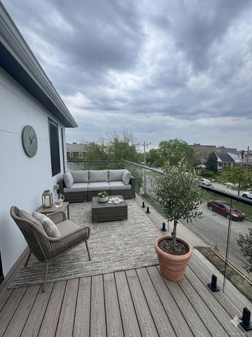 400 E Olive Street, Long Beach, NY 11561