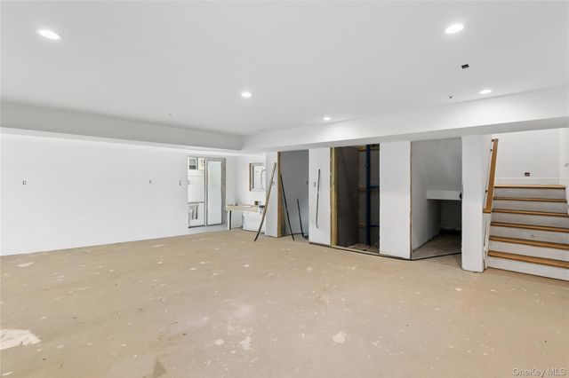 400 E Olive Street, Long Beach, NY 11561