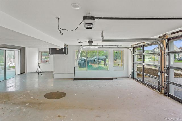 400 E Olive Street, Long Beach, NY 11561