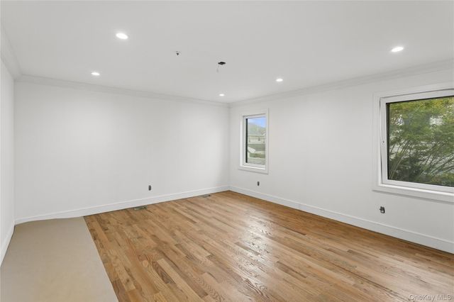 400 E Olive Street, Long Beach, NY 11561