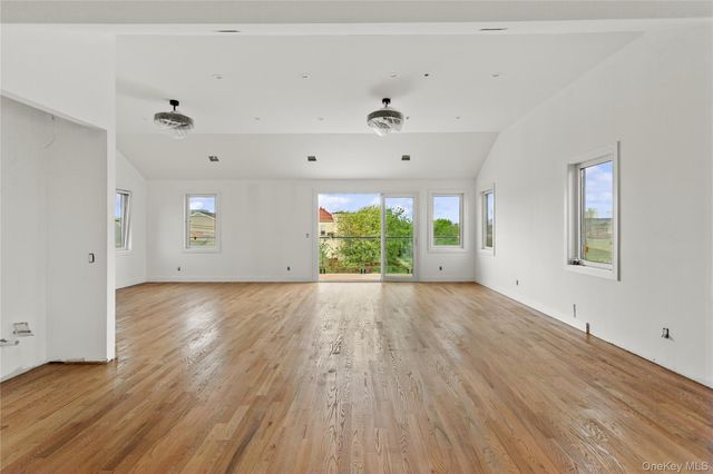400 E Olive Street, Long Beach, NY 11561