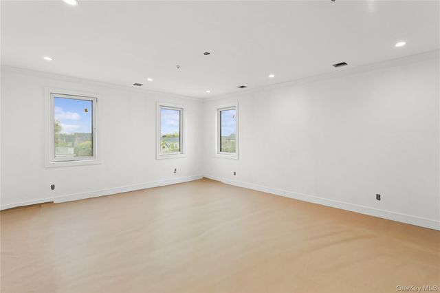 400 E Olive Street, Long Beach, NY 11561
