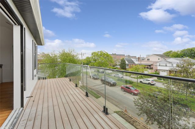 400 E Olive Street, Long Beach, NY 11561