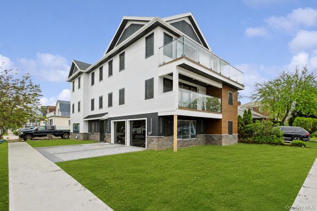 400 E Olive Street, Long Beach, NY 11561