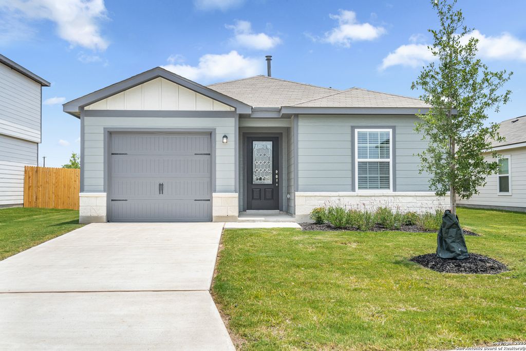 11844 Luckey Villa, San Antonio, TX 78252