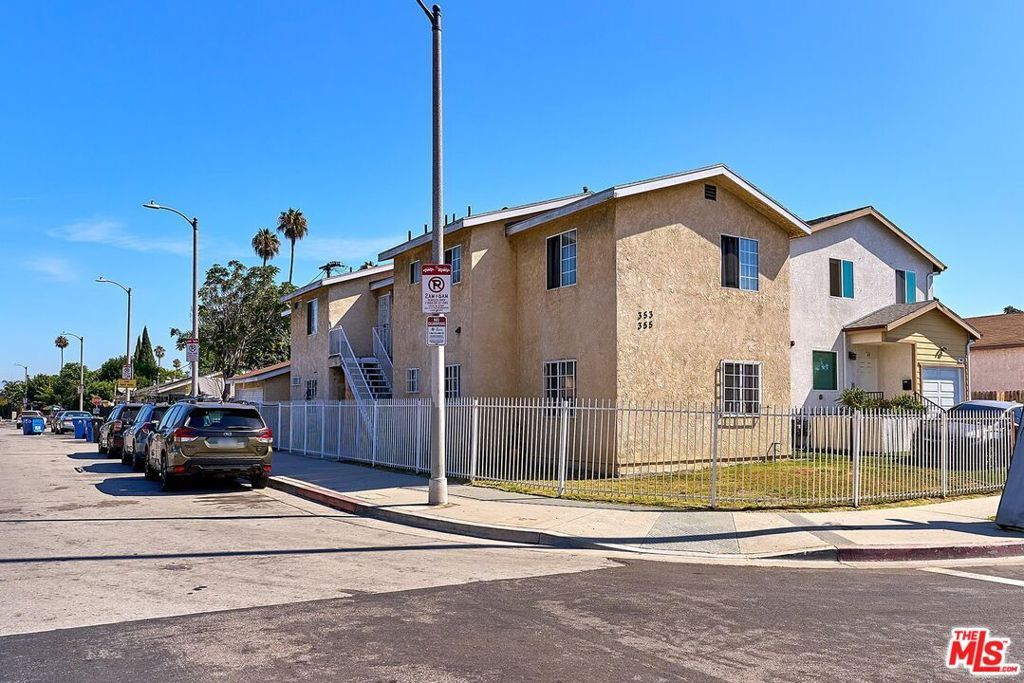 Image 1 of property listing at 353 W 77th Street, Los Angeles, CA 90003
