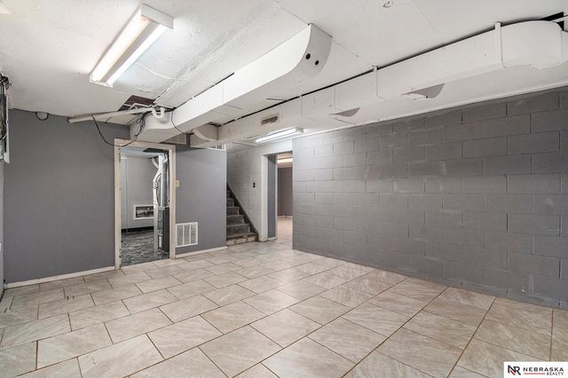 2315 F Street, Lincoln, NE 68510