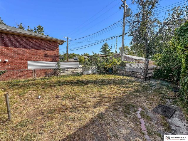 2315 F Street, Lincoln, NE 68510