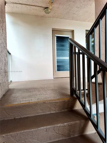 10402 Sunrise Lakes Blvd 201, Sunrise, FL 33322