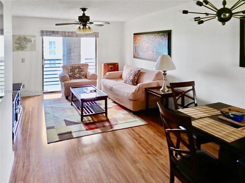 10402 Sunrise Lakes Blvd 201, Sunrise, FL 33322