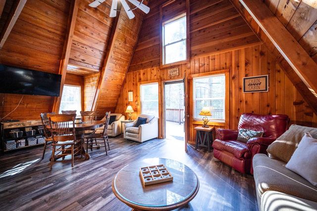 3221 Lakewood Dr, Arnold, CA 95223