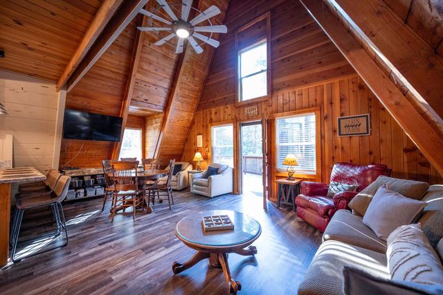 3221 Lakewood Dr, Arnold, CA 95223