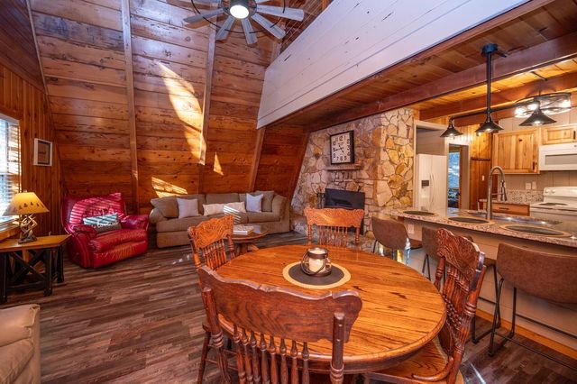 3221 Lakewood Dr, Arnold, CA 95223