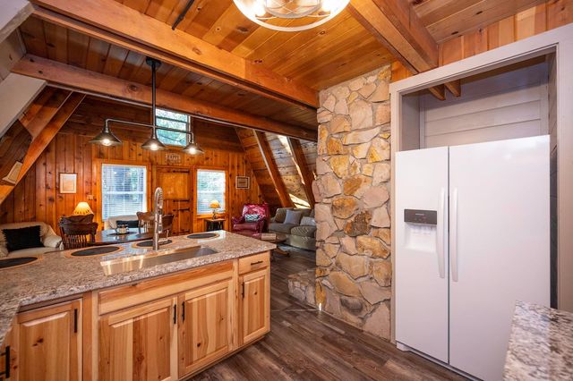 3221 Lakewood Dr, Arnold, CA 95223