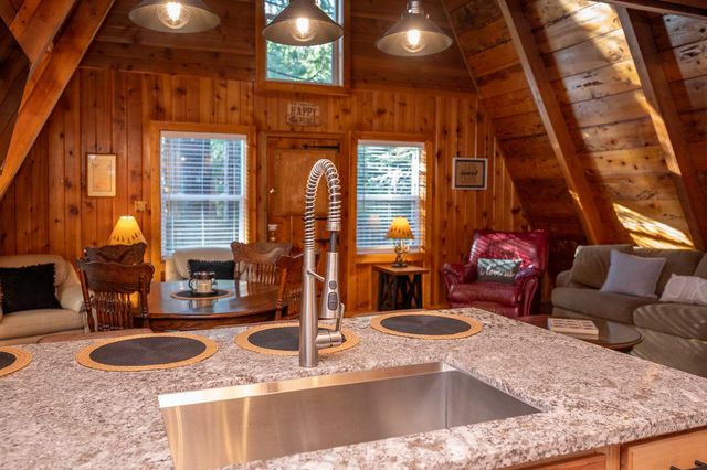 3221 Lakewood Dr, Arnold, CA 95223