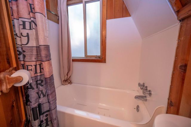 3221 Lakewood Dr, Arnold, CA 95223