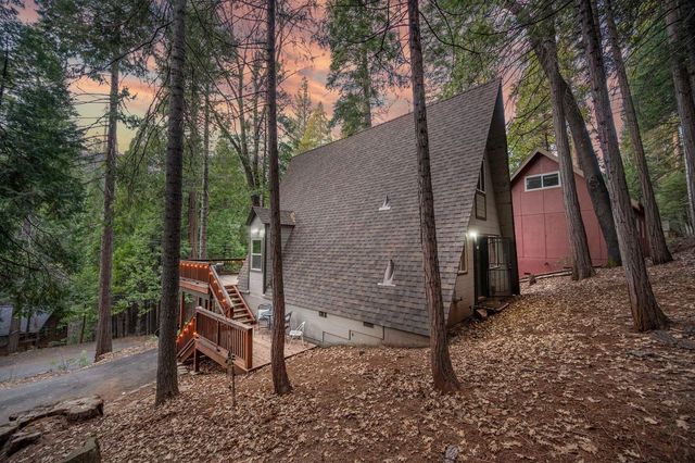 3221 Lakewood Dr, Arnold, CA 95223