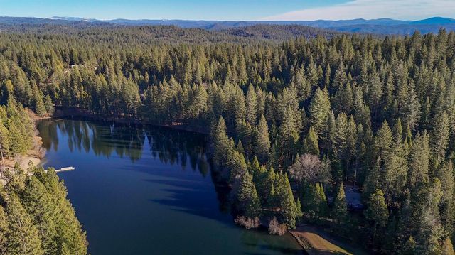 3221 Lakewood Dr, Arnold, CA 95223