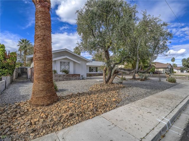 1716 Chapman Drive, Las Vegas, NV 89104