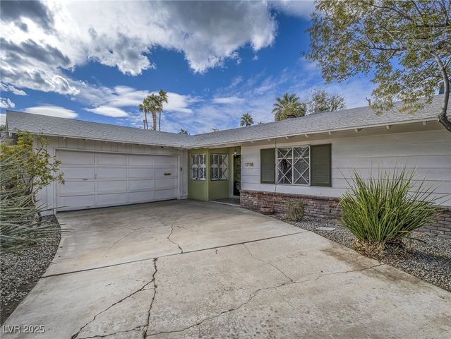 1716 Chapman Drive, Las Vegas, NV 89104
