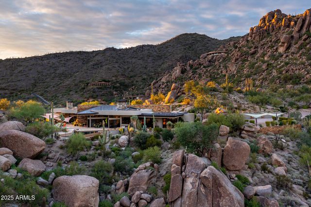 6964 E Stagecoach Pass, Carefree, AZ 85377