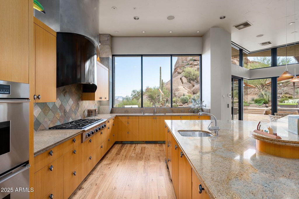 Image 16 of property listing at 6964 E Stagecoach Pass, Carefree, AZ 85377