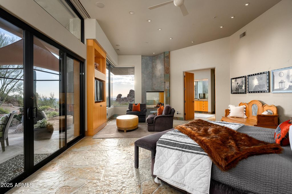 Image 21 of property listing at 6964 E Stagecoach Pass, Carefree, AZ 85377