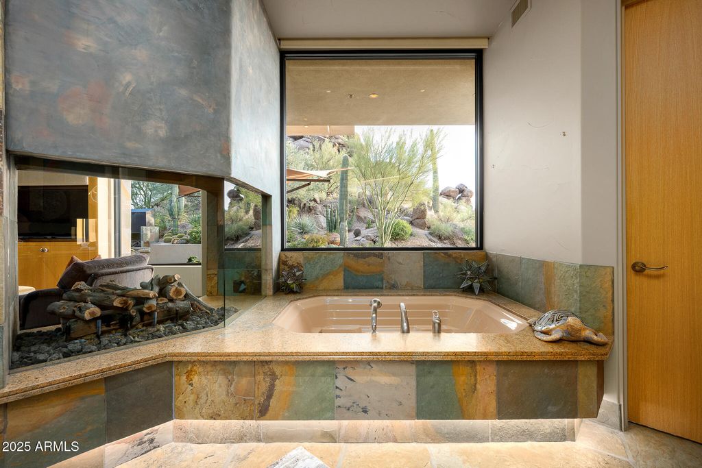 Image 25 of property listing at 6964 E Stagecoach Pass, Carefree, AZ 85377