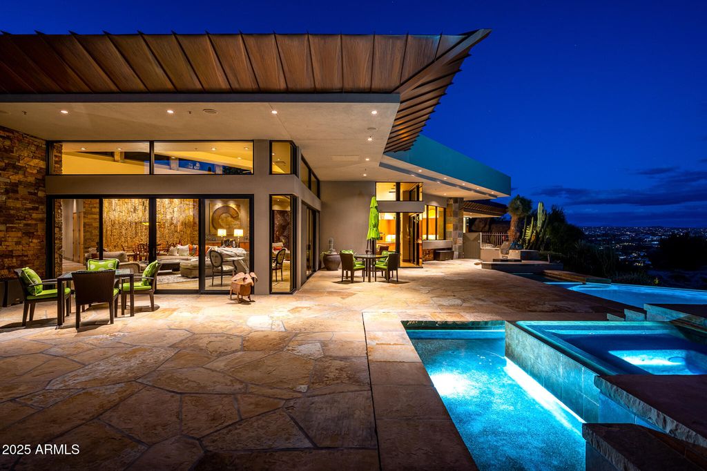 Image 3 of property listing at 6964 E Stagecoach Pass, Carefree, AZ 85377