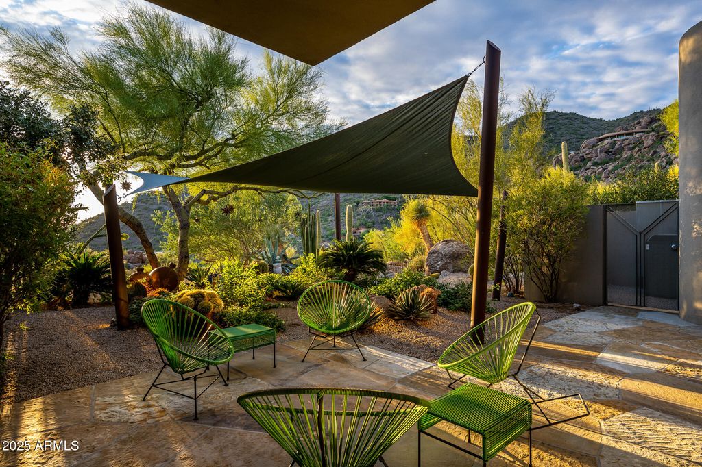 Image 30 of property listing at 6964 E Stagecoach Pass, Carefree, AZ 85377