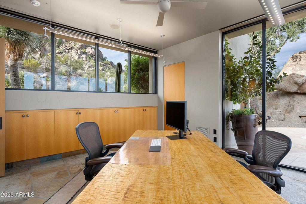 Image 34 of property listing at 6964 E Stagecoach Pass, Carefree, AZ 85377